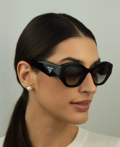 Óculos de Sol Prada 0PR 07YS 1AB0A7 53 Acetato Preto com lentes na cor Fumê Degradê
