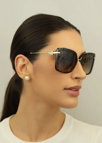 Óculos de Sol Tiffany 0TF4185 80153B54 Acetato Marrom Mesclado com lentes na cor Marrom Degradê