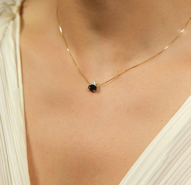 Pingente gema oval de Safira azul ouro 18k com triângulo de Diamantes 1