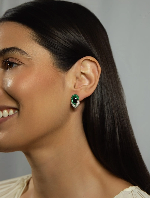 Brinco Corações pavês de Esmeralda e Diamantes ouro branco 18k com Safira azul 2