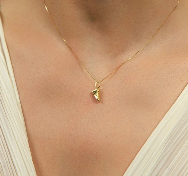 Pingente tênis All Star em ouro amarelo 18k polido 1