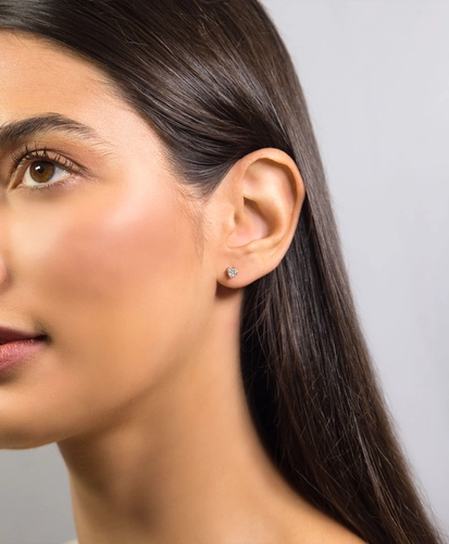 Brinco Gifts Stud coração ouro 18k com 4pts de Diamantes