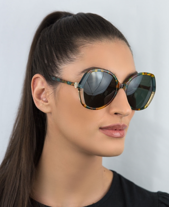 Ótica Solaris - Para começar a semana com o pé direito! 🤩 Modelo Square 🔥  #oculos #juliette #solar #otica #glasess #girl #bbb