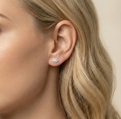 Brinco de Ouro branco 18k stud olho com 40pts de diamantes Coleção Occhio