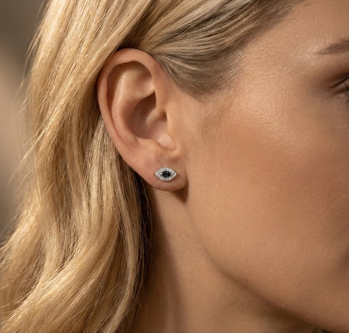 Brinco Occhio Stud ouro branco 18k olho com Safira Azul e Diamantes