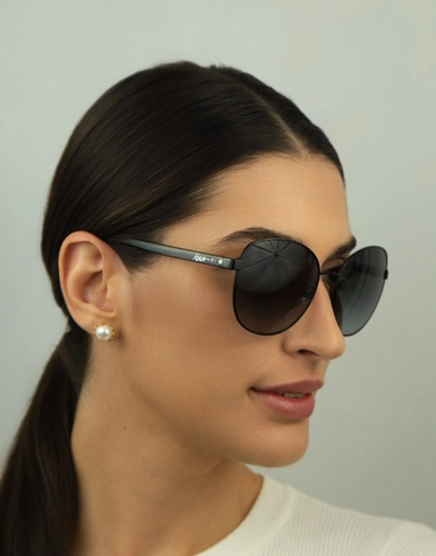 Óculos de Sol Ralph 0RA4131 90038G57 Metal Preto com lentes na cor Fumê Degrade