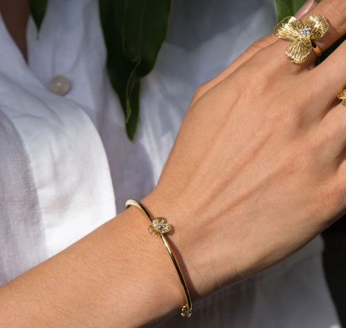 Pulseira Printemps bracelete tubo flor filigrana ouro 18k com gema Tanzanita