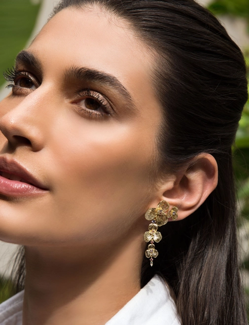 Brinco Printemps Stud flor filigrana ouro 18k miolo gema Tanzanita 3