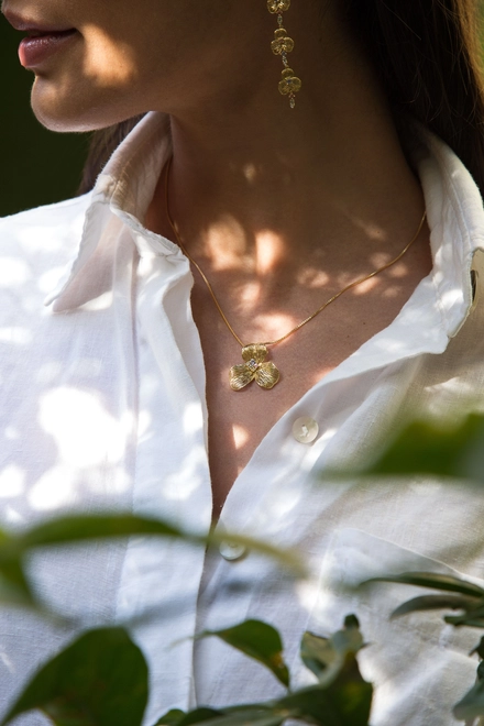 Pingente Printemps flor filigrana ouro 18k mix Gemas Naturais e Diamante 4
