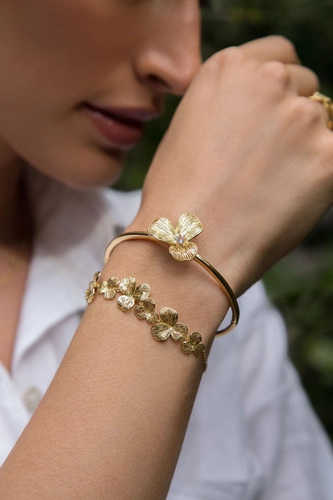 Pulseira Printemps 7 flores filigrana ouro 18k com 3 pétalas