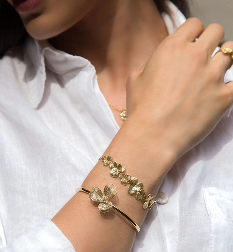 Pulseira Printemps 7 flores filigrana ouro 18k com 3 pétalas