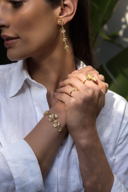 Pulseira Printemps articulada 5 flores filigrana ouro 18k mix de Gemas Naturais e Diamantes 2