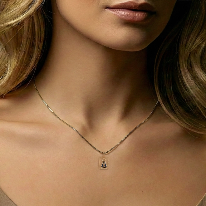 Pingente retangular Nossa Senhora Aparecida ouro 18k com Zircônias azuis 2