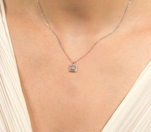 Gargantilha corrente ouro branco 18k pingente quadrado com 17pts de Diamantes