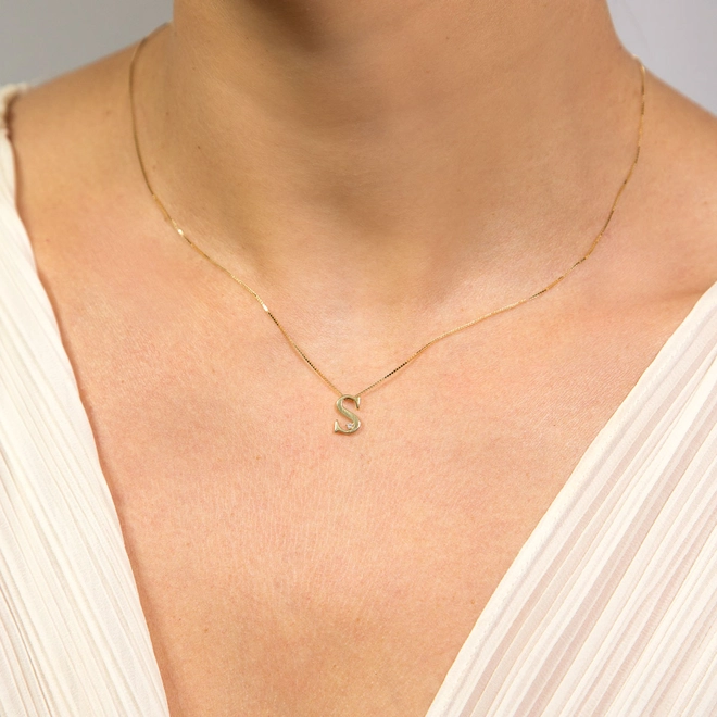 Gargantilha Roman corrente ouro 18k com pingente letra "S" com um Diamante 2