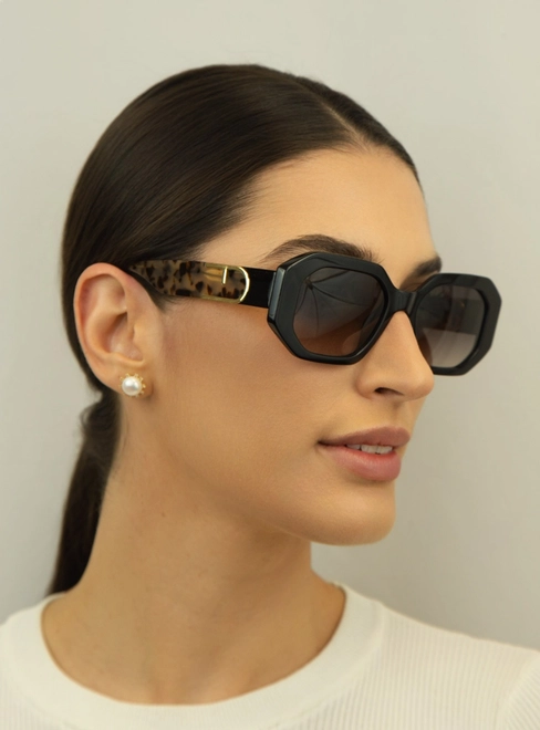 Óculos de Sol Furla SFU815V 54700Y Acetato Preto com lentes na cor Cinza Degradê 5