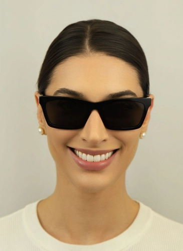 Óculos de Sol Miu Miu 0MU A05S 16K08Z55 Acetato Preto com lentes na cor Cinza