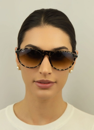 Óculos de Sol Ray-Ban 0RB2215 14315159 Acetato Marrom Mesclado com lentes na cor Marrom Degradê