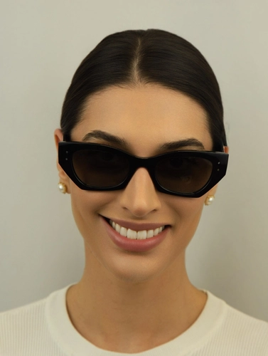 Óculos de Sol Ray-Ban Zena 0RB4430 66771152 Acetato Preto com lentes na cor Cinza Degradê