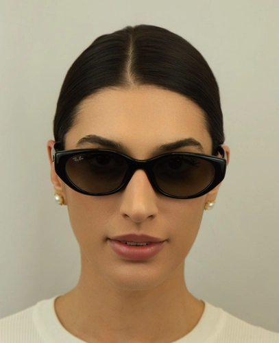 Óculos de Sol Ray-Ban 0RB4457D 66771155 Acetato Preto com lentes na cor Cinza Degradê