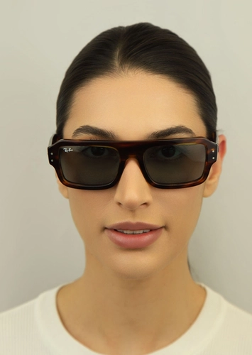 Óculos de Sol Ray-Ban Lukas 0RB4454 13985656 Acetato Marrom Mesclado com lentes na cor Azul