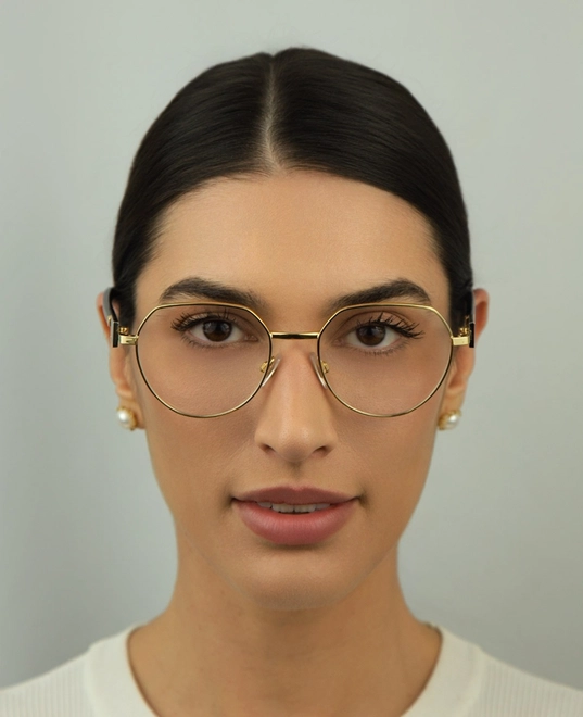 Óculos de Grau Dolce & Gabbana Feminino no formato Redondo, modelo moderno e elegante para uso do dia a dia. Frete Grátis. 3