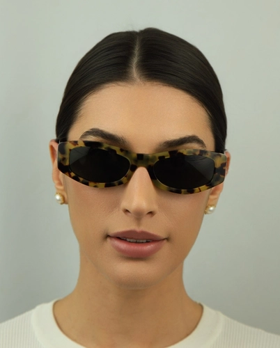 Óculos de Sol Versace 0VE4487 777/8754 Acetato Amarelo Mesclado com lentes na cor Cinza