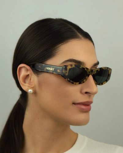 Óculos de Sol Versace 0VE4487 777/8754 Acetato Amarelo Mesclado com lentes na cor Cinza
