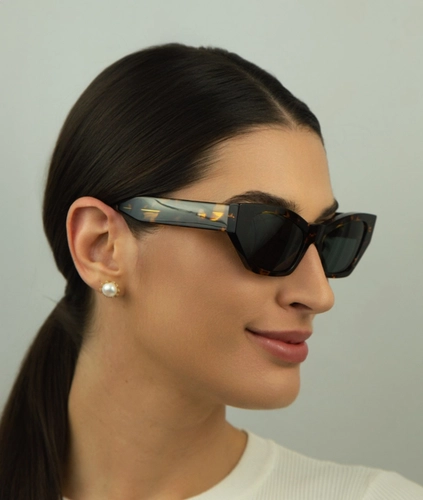 Óculos de Sol Versace 0VE4488U 55148753 Acetato Marrom Mesclado com lentes na cor Cinza