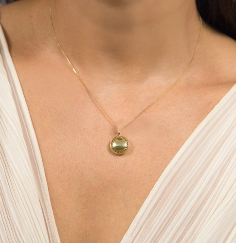 Pingente Wow Mom ouro 18k relicário redondo polido