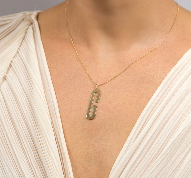 Pingente Wow Mom ouro 18k letra "G" polida 3