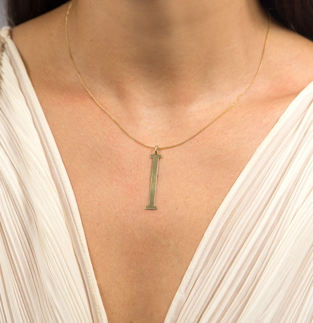Pingente Wow Mom ouro 18k letra "I" polida 3