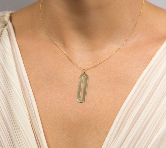 Pingente Wow Mom ouro 18k letra "O" polida 3