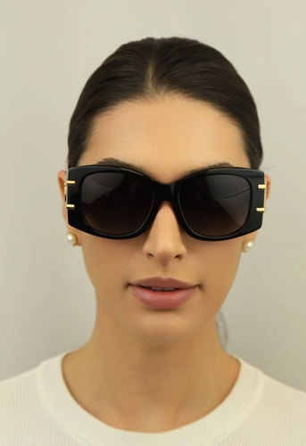 Óculos de Sol Dolce & Gabbana 0DG4501 501/8G54 Acetato Preto com lentes na cor Cinza Degradê