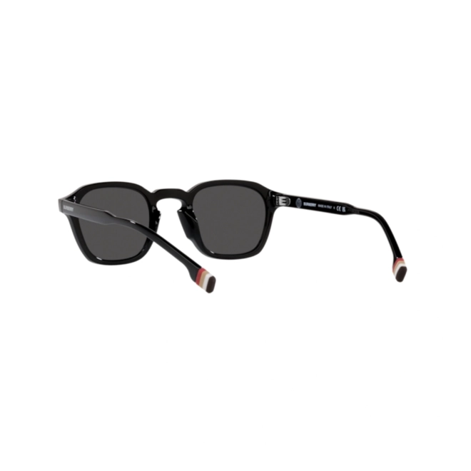 Óculos de Sol Burberry 0BE4378U 30018749 Acetato Preto com lentes na cor Cinza 4