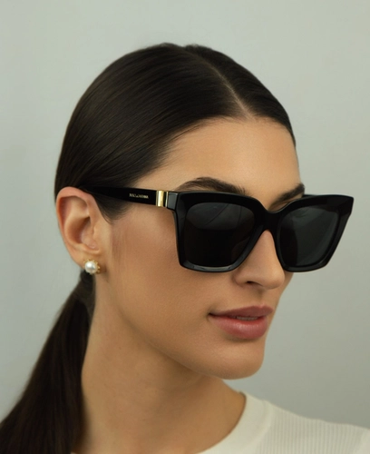 Óculos de Sol Dolce & Gabbana 0DG4498 501/8755 Acetato Preto com lentes na cor Cinza Escuro