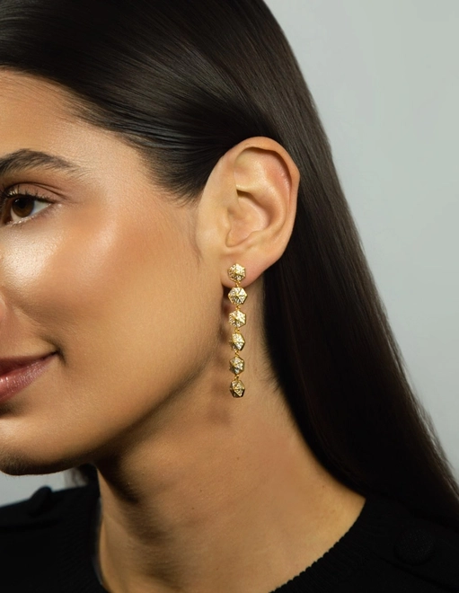 Brinco For me Triangle prata 925 dourada com Triângulos de Zircônias 2