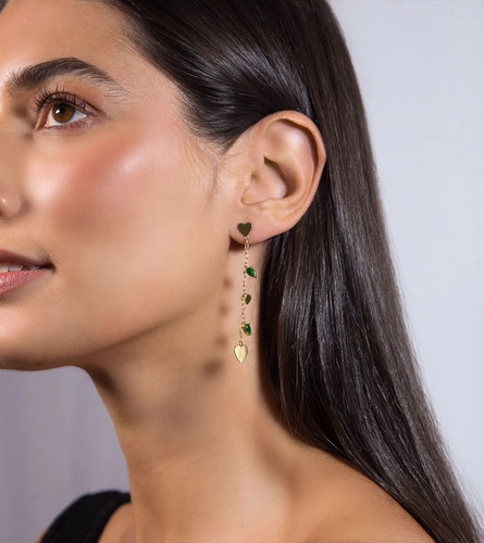 Brinco For Love pingente prata 925 dourada corações e gotas Jade verde