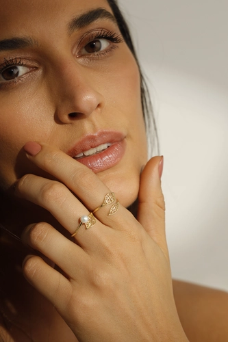 Anel Rosée folhas ouro 18k aro aberto tramas orgânicas com Diamante