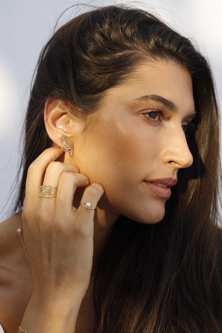 Anel Rosée folhas ouro 18k tramas orgânicas vazadas com Pérola 4