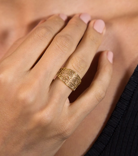 Anel Rosée largo côncavo vazado ouro 18k tramas orgânicas com Diamante