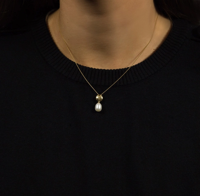 Pingente círculo liso polido ouro 18k com gota de Pérola de Arroz 2