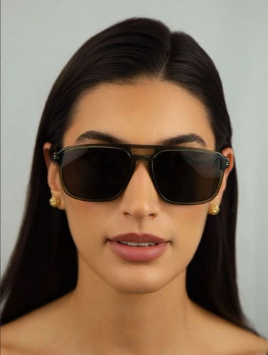 Óculos de Sol Hugo Boss HG1383/S 1ED 58IR S Acetato Verde com lentes na cor Cinza