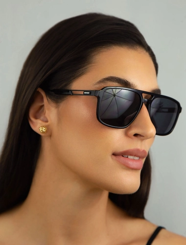 Óculos de Sol Hugo Boss HG 1383/S 807 58IR Acetato Preto com lentes na cor Cinza