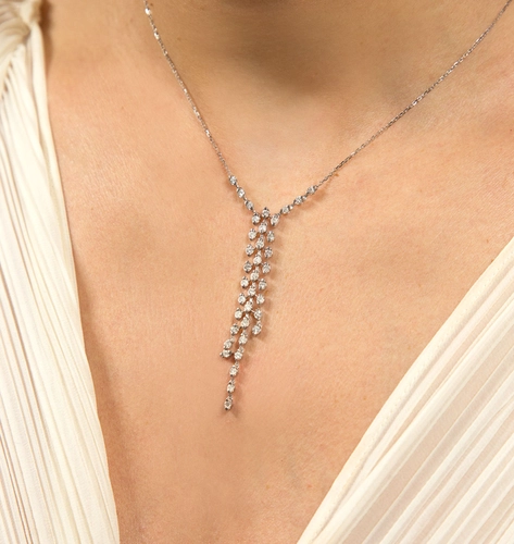 Gargantilha pingente cascata ouro branco 18k com 111pts de Diamantes