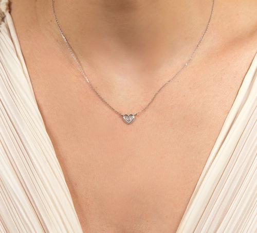 Gargantilha corrente ouro branco 18k coração côncavo com um Diamante