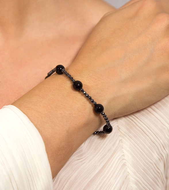 Pulseira com gemas Hematitas e Ônix ouro branco 18k banho ródio negro 1