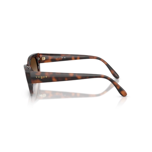 Óculos de Sol Vogue 0VO5669S 27181354 Acetato Marrom Mesclado com lentes na cor Marrom Degradê