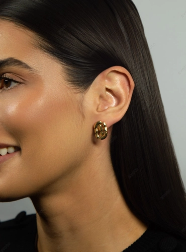 Brinco Colosseo oval em ouro 18k módulos simétricos polidos