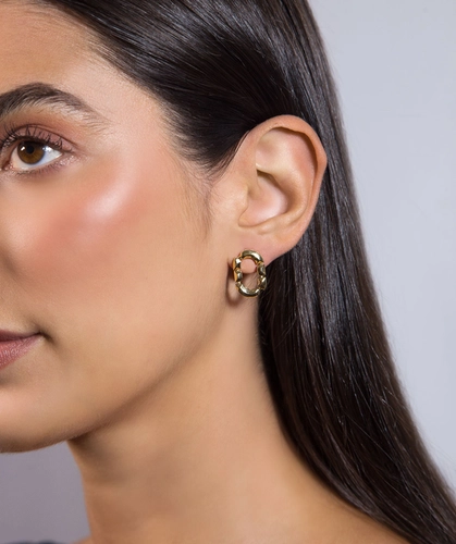 Brinco Colosseo oval em ouro 18k módulos simétricos polidos